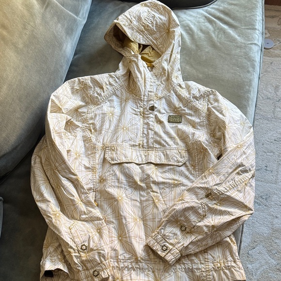 Helly Hansen Beige and Yellow Ski Jacket - Picture 1 of 7